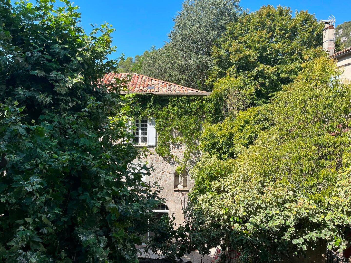 Maison 8 pièces 160 m² · à Méounes-lès-Montrieux · 160 m² · 295 000 €