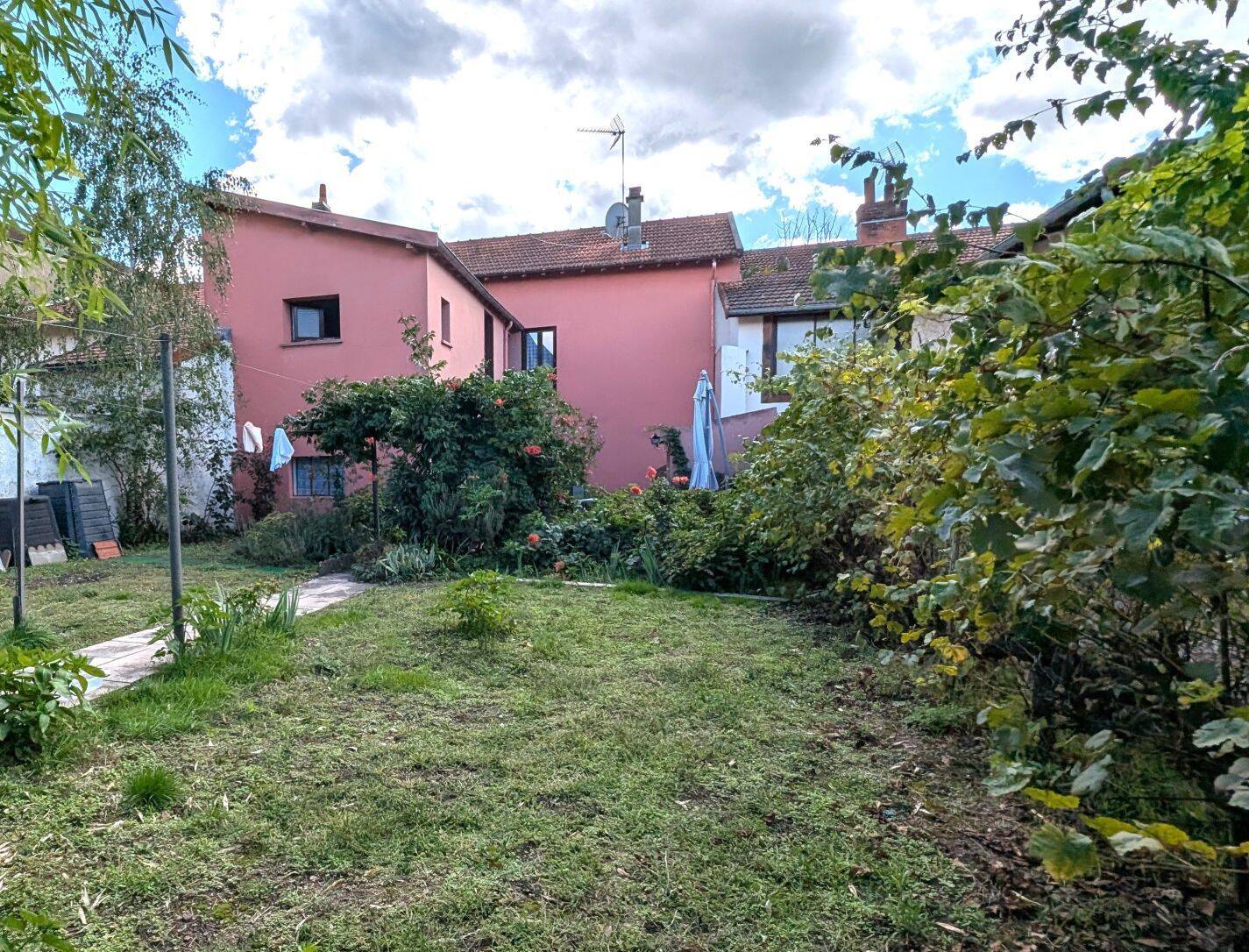Maison 5 pièces 113 m² · à Roanne · 113 m² · 145 000 €