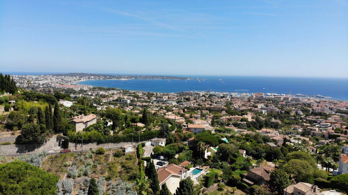 Maison 5 pièces 165 m² · à Vallauris · 165 m² · 2 250 000 €