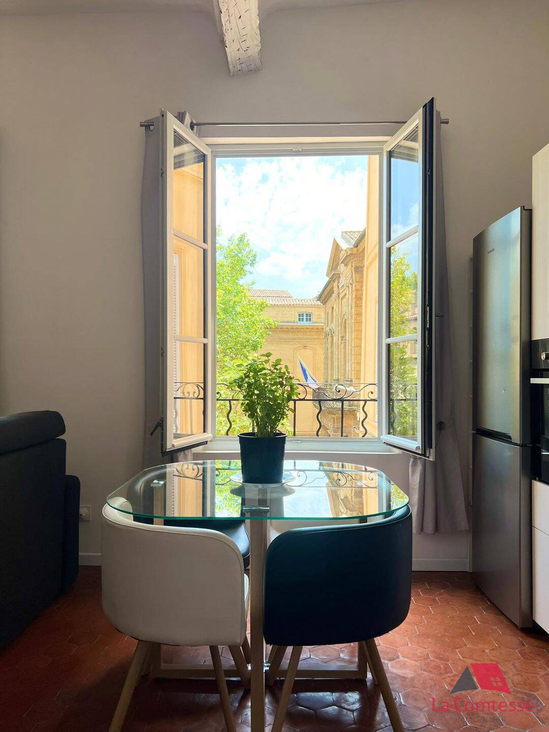 Appartement 3 pièces 55 m² · à Aix-en-Provence · 54,8 m² · 1 571 €