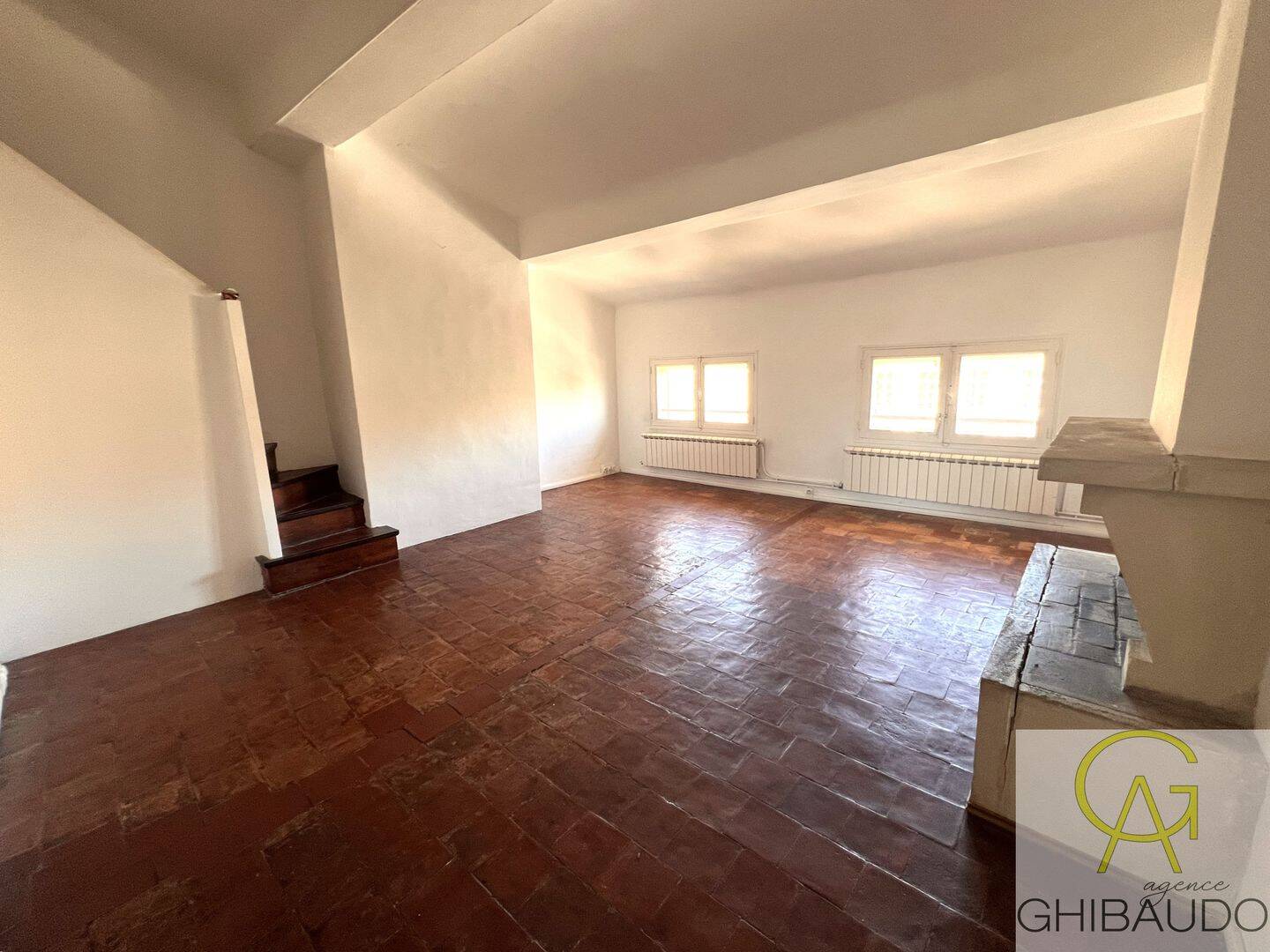 Appartement 4 pièces 131 m² · à Aix-en-Provence · 131 m² · 2 050 €