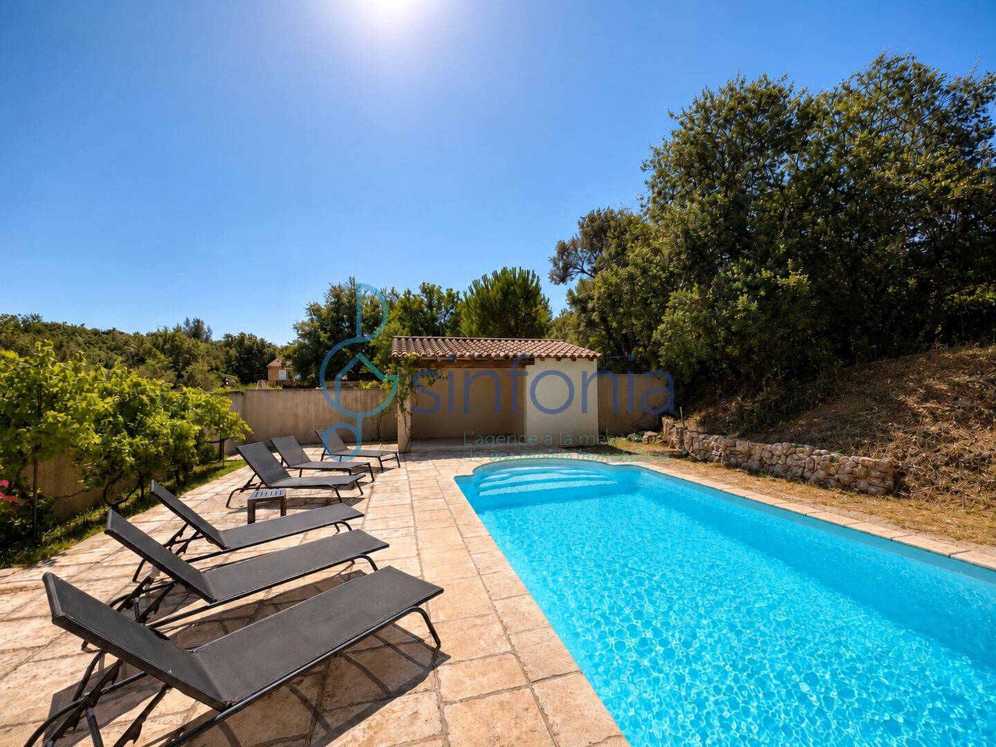 Maison 6 pièces 120 m² · à Sainte-Anastasie · 120 m² · 422 000 €