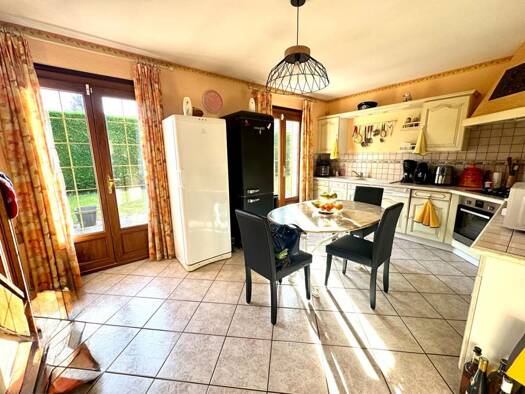 Maison à vendre 229 000 € 7 pièces 5 chambres 130 m² 600 m² de terrain Vic-sur-Aisne 02290