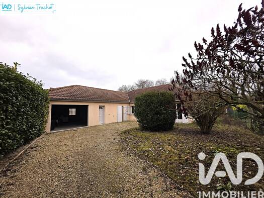 Maison de plain-pied à vendre 290 000 € 4 pièces 3 chambres 163 m² 818 m² de terrain Saint-Germain 10120