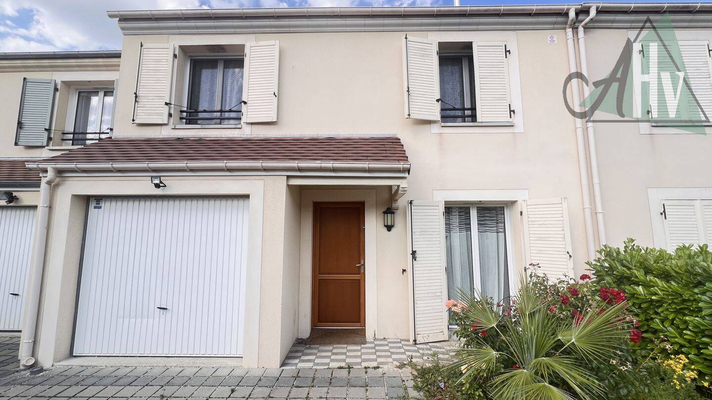 Maison 4 pièces 97 m² · à Rubelles · 97 m² · 304 950 €