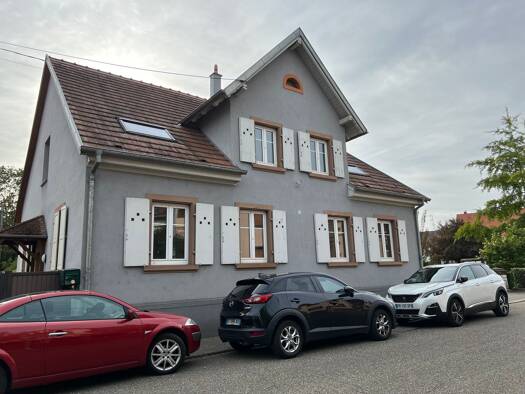 Maison à louer 1 850 € 7 pièces 5 chambres 177 m² 500 m² de terrain Est Brumath 67170