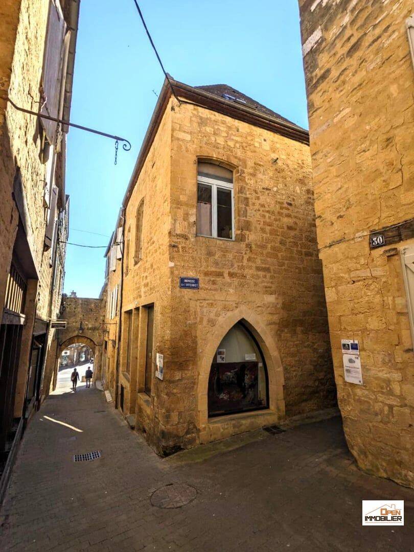 Maison 6 pièces 138 m² · à Gourdon · 138 m² · 170 000 €