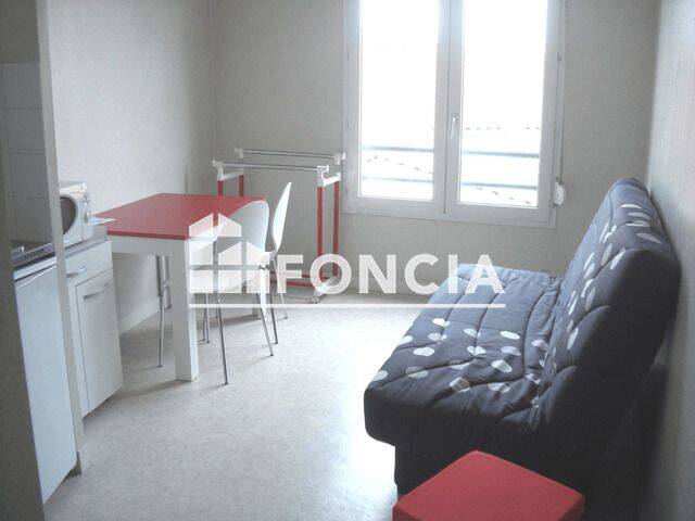 Appartement 1 pièce 20 m² · à La Roche-sur-Yon · 19,7 m² · 403 €
