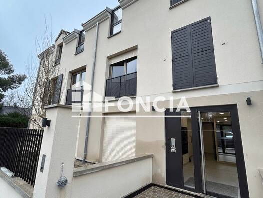 Appartement à louer 860 € 2 pièces 1 chambre 39,8 m² RDC Village-Val Roger Villiers-le-Bel 95400