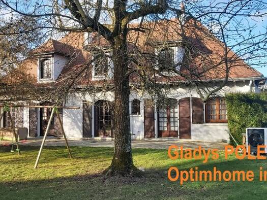 Maison à vendre 369 000 € 11 pièces 6 chambres 239 m² 2 500 m² de terrain Verneuil-sur-Vienne 87430