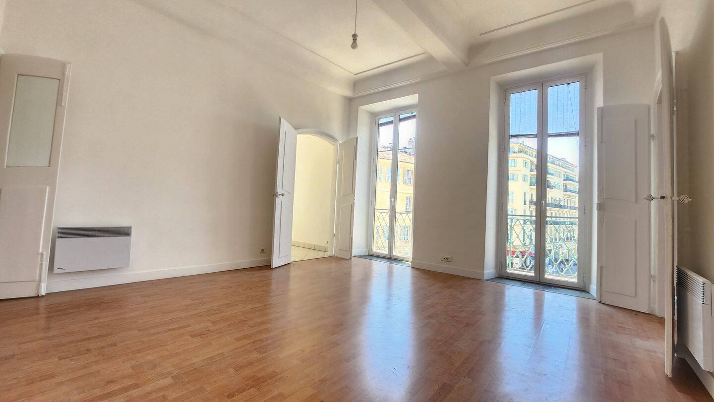 Appartement 3 pièces 97 m² · à Nice · 97 m² · 1 580 €/mois