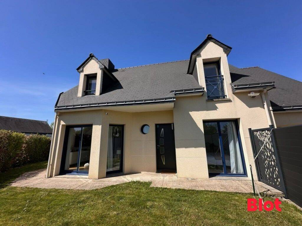 Maison 6 pièces 136 m² · à Romillé · 136 m² · 388 500 €