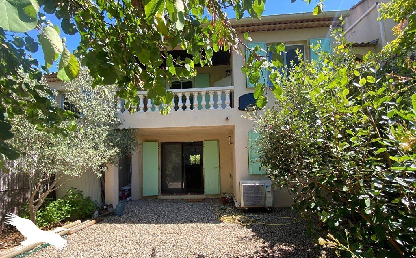 Maison 5 pièces 120 m² · à Marseille 9ème Arrondissement · 120 m² · 2 100 €/mois