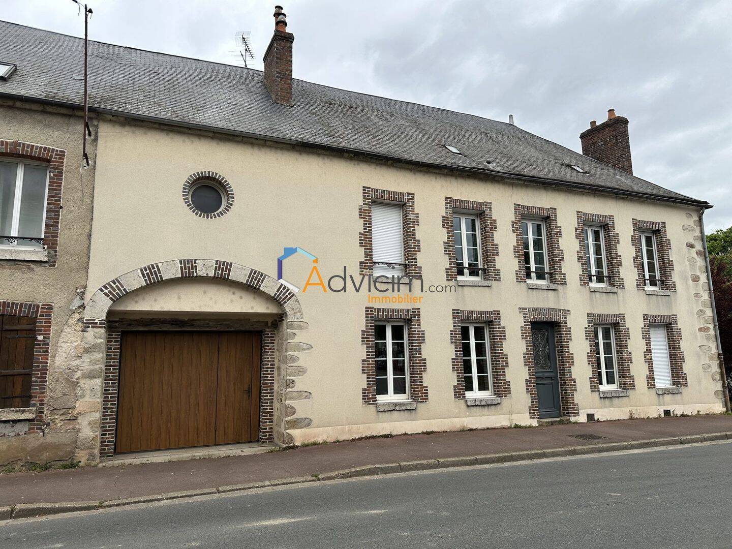 Maison 7 pièces 193 m² · à Courtenay · 193 m² · 230 000 €
