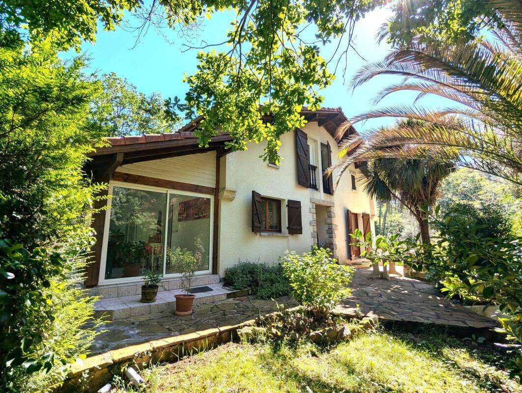 Maison 6 pièces 158 m² · à Saint-Martin-de-Seignanx · 158 m² · 483 000 €