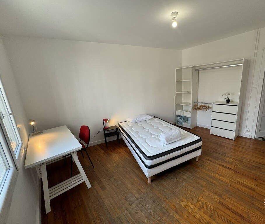 Appartement 1 pièce 105 m² · à Grenoble · 105 m² · 475 €/mois