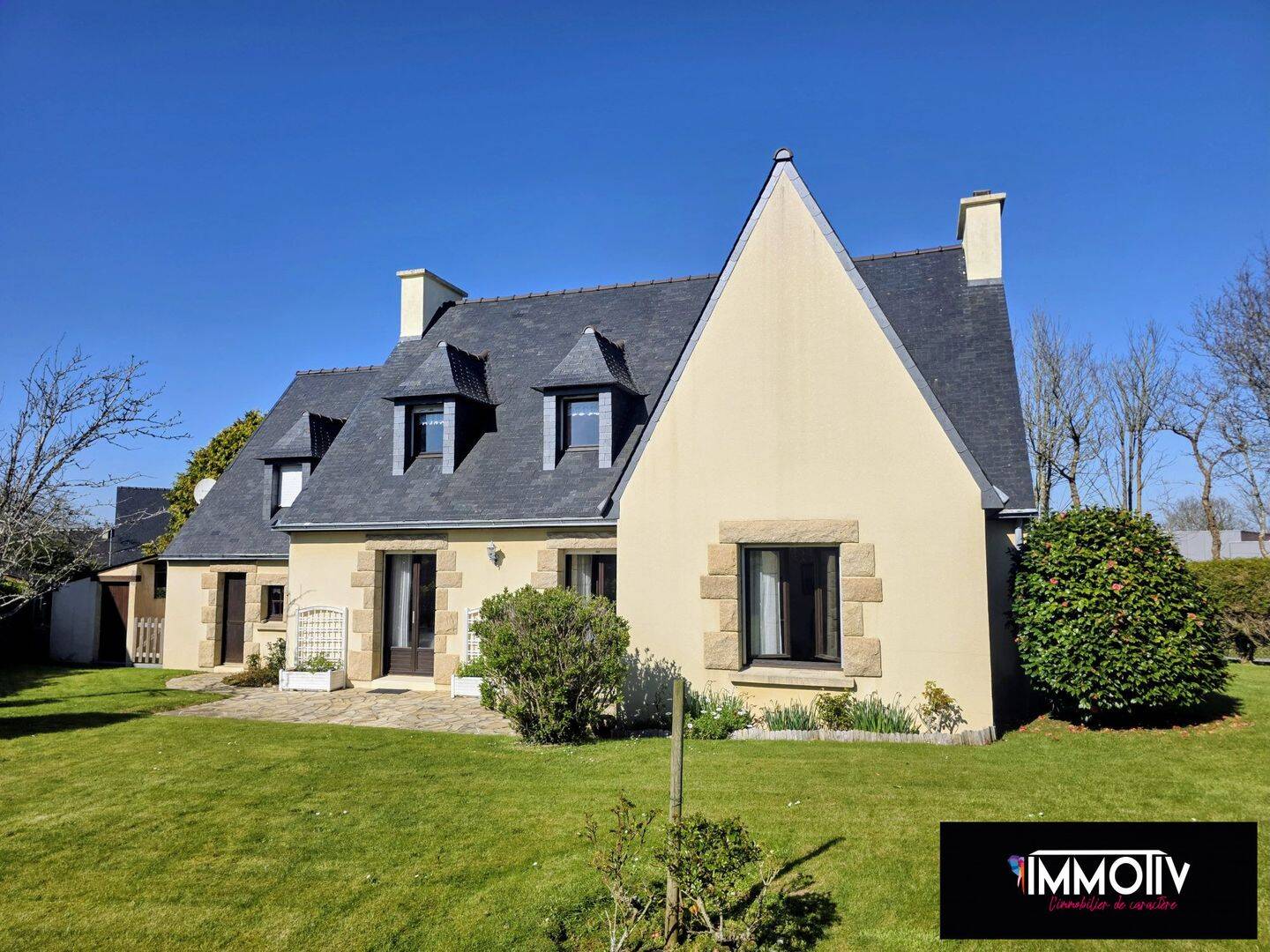 Maison 6 pièces 142 m² · à Locmaria-Plouzané · 141,8 m² · 360 525 €