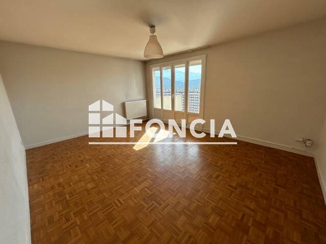 Appartement 4 pièces 84 m² · à Grenoble · 84 m² · 895 €