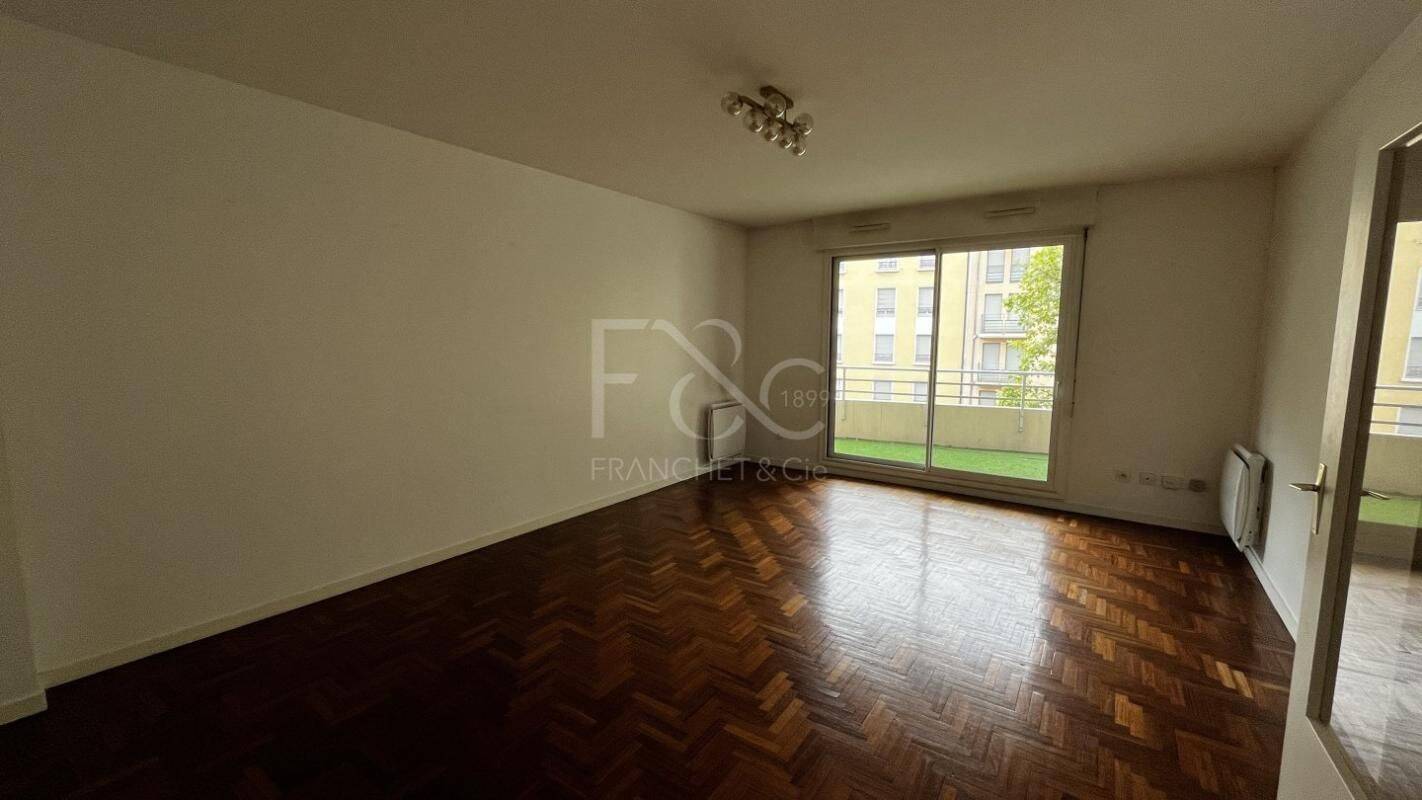 Appartement 5 pièces 115 m² · à Lyon 4ème Arrondissement · 115 m² · 1 747 €