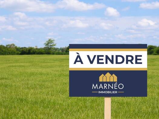 Terrain constructible à vendre 21 000 € 2 039 m² de terrain Sainte-Menehould 51800