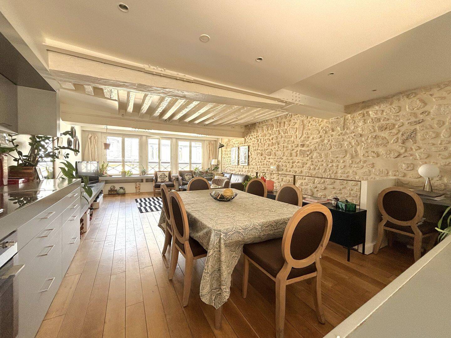 Appartement 3 pièces 90 m² · à Paris 6ème Arrondissement · 90 m² · 3 950 €/mois