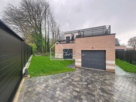 Maison à louer 2 500 € 5 pièces 4 chambres 133,5 m² Wattignies 59139