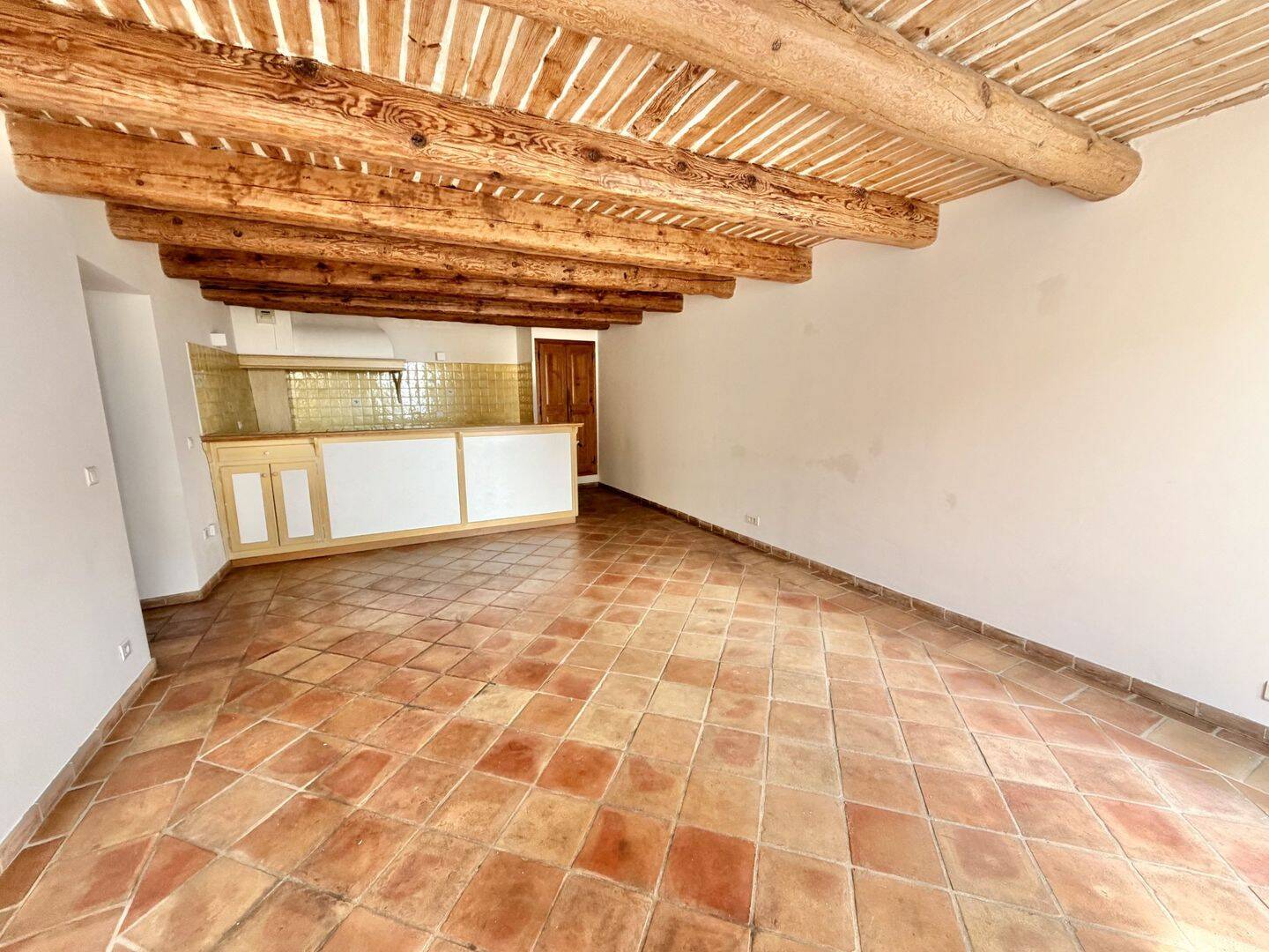 Appartement 3 pièces 67 m² · à Fayence · 66,6 m² · 915 €