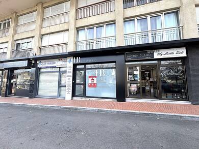 Local commercial à louer 550 € 33 m² de surface de vente Lucciana 20290