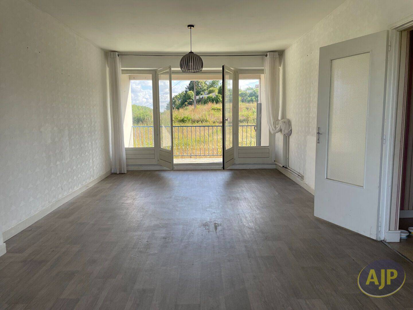 Appartement 3 pièces 74 m² · à Saintes · 74,4 m² · 133 200 €