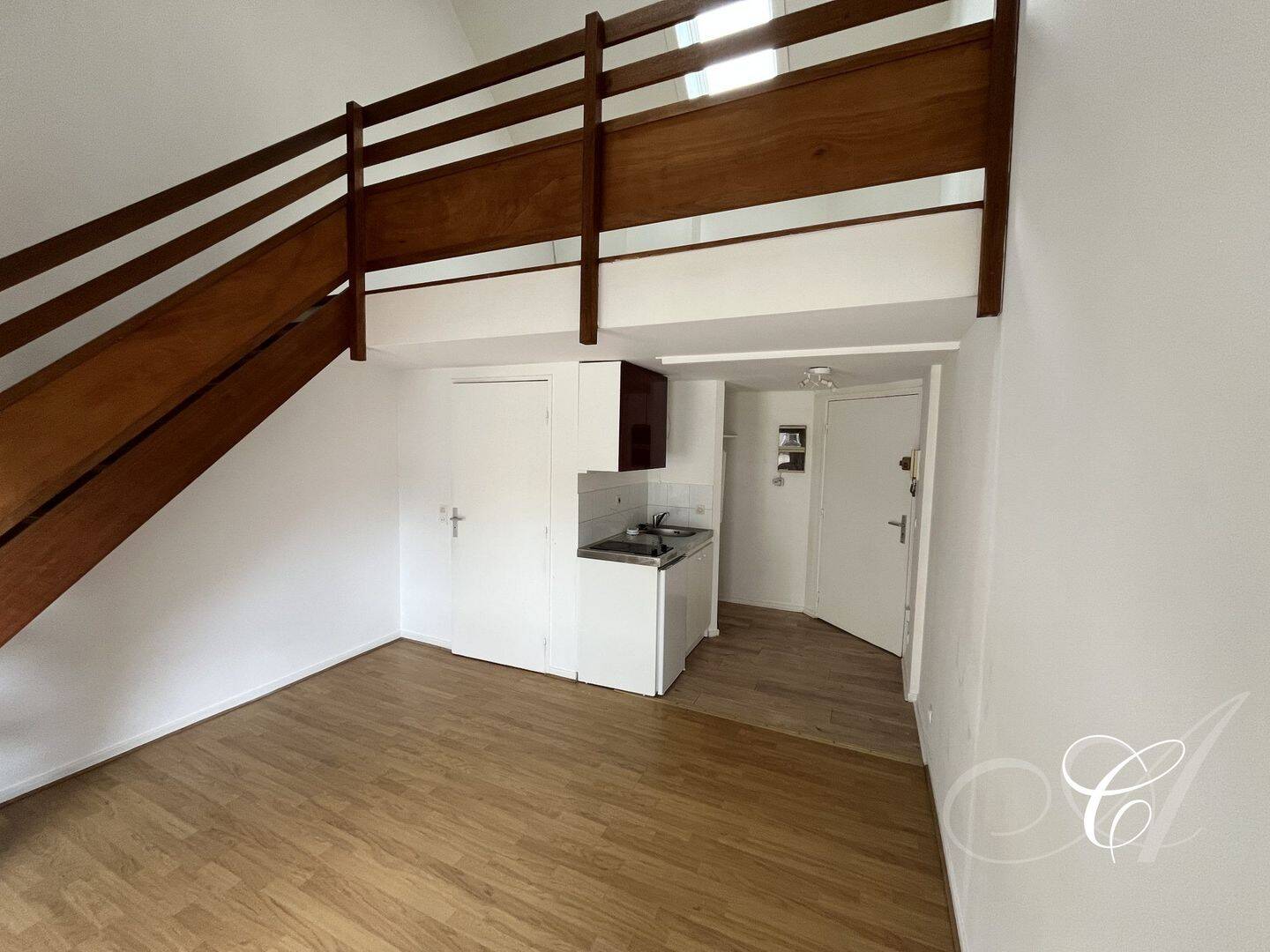 Appartement 1 pièce 30 m² · à Versailles · 30,1 m² · 220 000 €