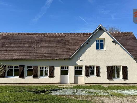 Maison à vendre 196 000 € 5 pièces 3 chambres 135 m² 1 060 m² de terrain L'Aigle 61300