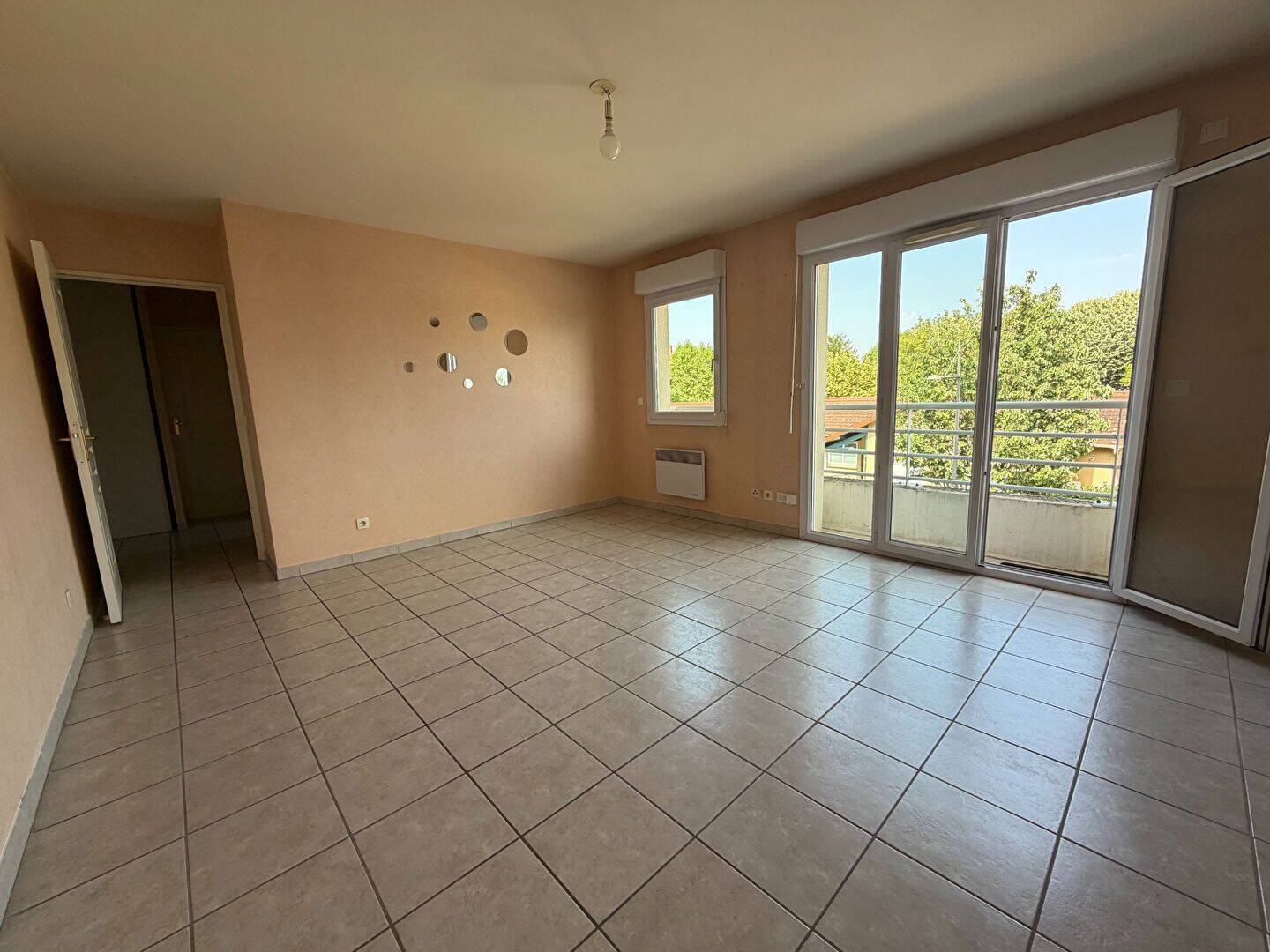 Appartement 2 pièces 53 m² · à Sathonay-Camp · 52,9 m² · 729 €