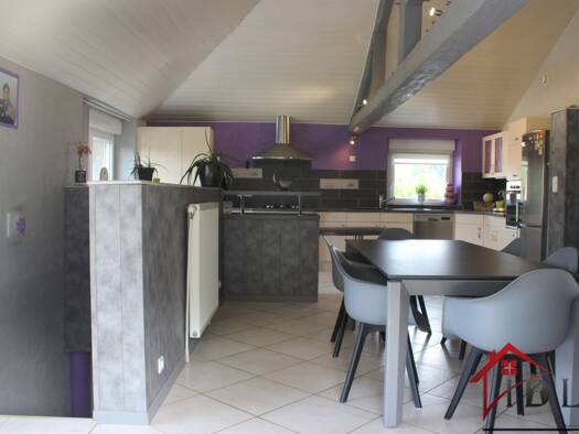 Maison à vendre 189 000 € 5 pièces 4 chambres 177 m² 750 m² de terrain Laval-sur-Vologne 88600