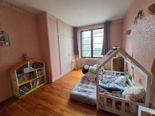 Maison à vendre 215 000 € 4 pièces 3 chambres 128 m² 80 m² de terrain Sermiers 51500