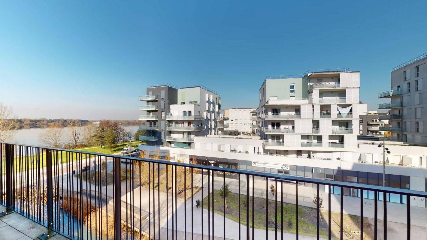 5 pièces 85 m² · à Bordeaux · 85 m² · 590 €