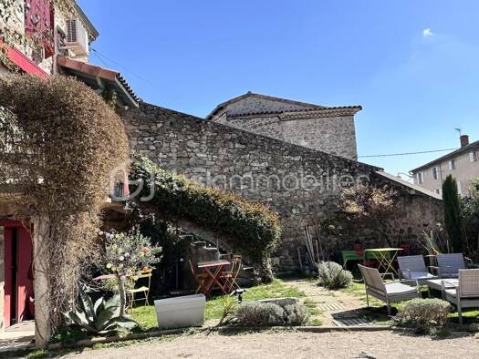 Maison à vendre 297 000 € 5 pièces 3 chambres 128 m² 360 m² de terrain Saint-Cyr 07430