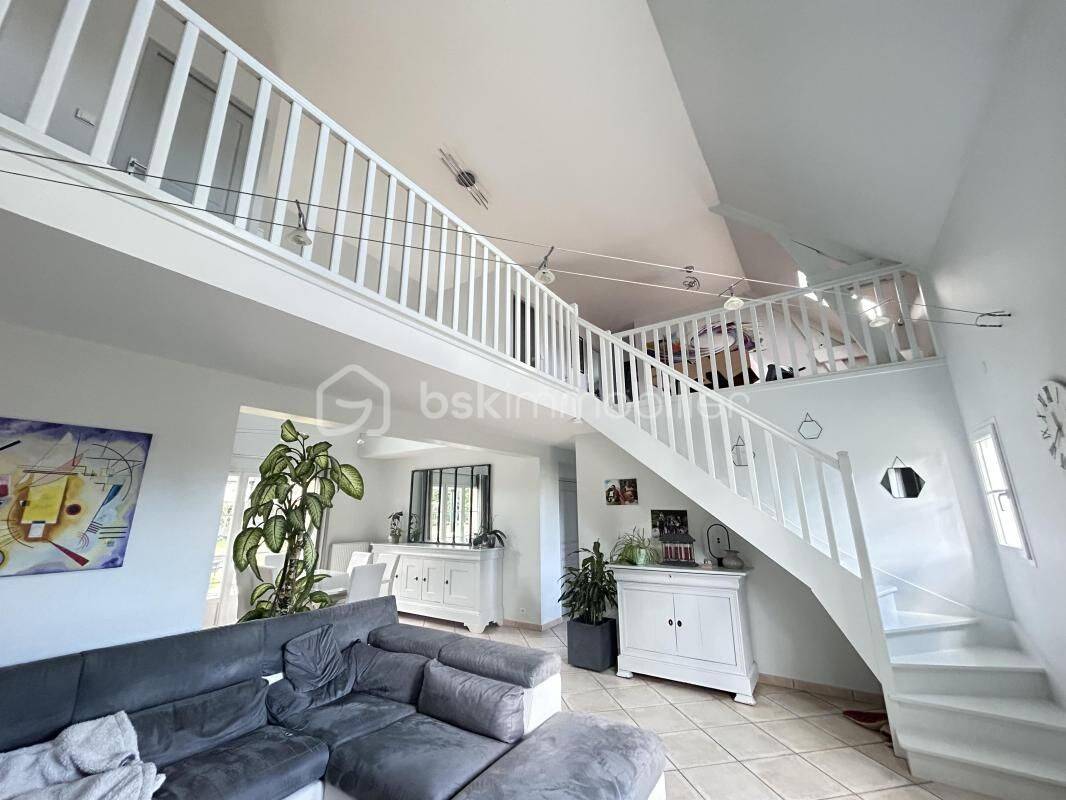 Maison 9 pièces 223 m² · à Ingré · 222,7 m² · 599 000 €