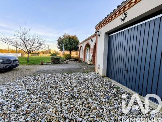 Maison de plain-pied à vendre 313 500 € 5 pièces 3 chambres 124 m² 4 261 m² de terrain Périphérique Est Gaillac 81600