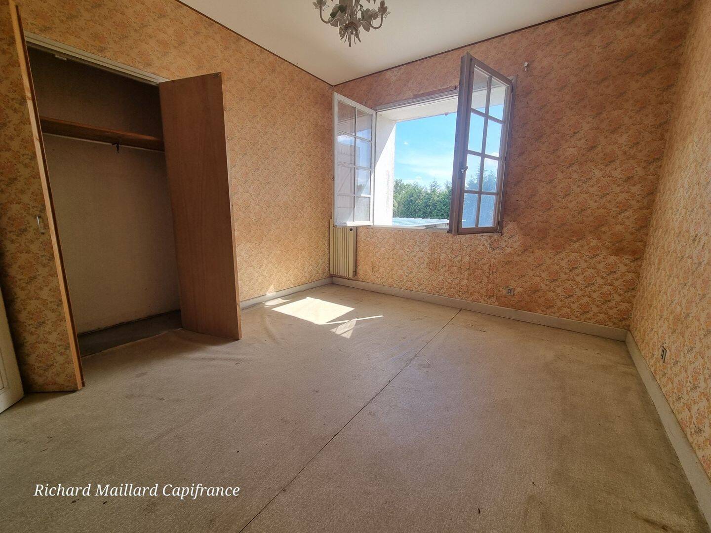Maison 6 pièces 140 m² · à Bressols · 140 m² · 195 000 €