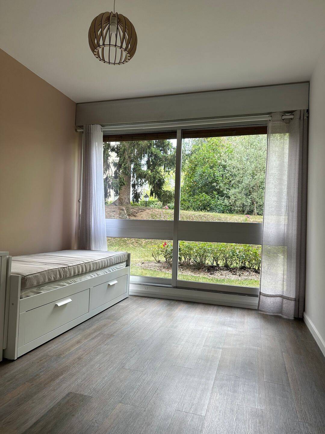 Appartement 1 pièce 19 m² · à Le Chesnay-Rocquencourt · 19 m² · 735 €/mois