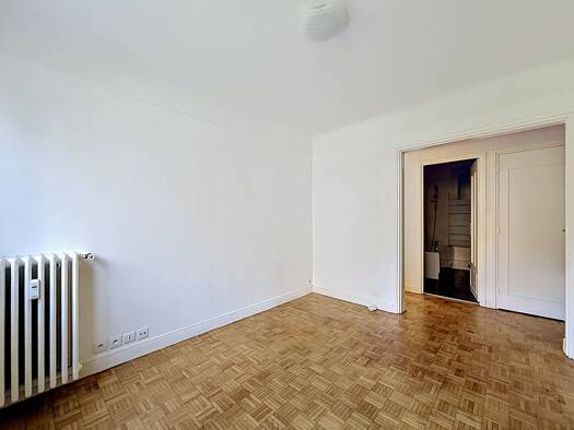 Appartement à vendre 160 000 € 3 pièces 2 chambres 49 m² RDC/2 Cimetiere Créteil 94000