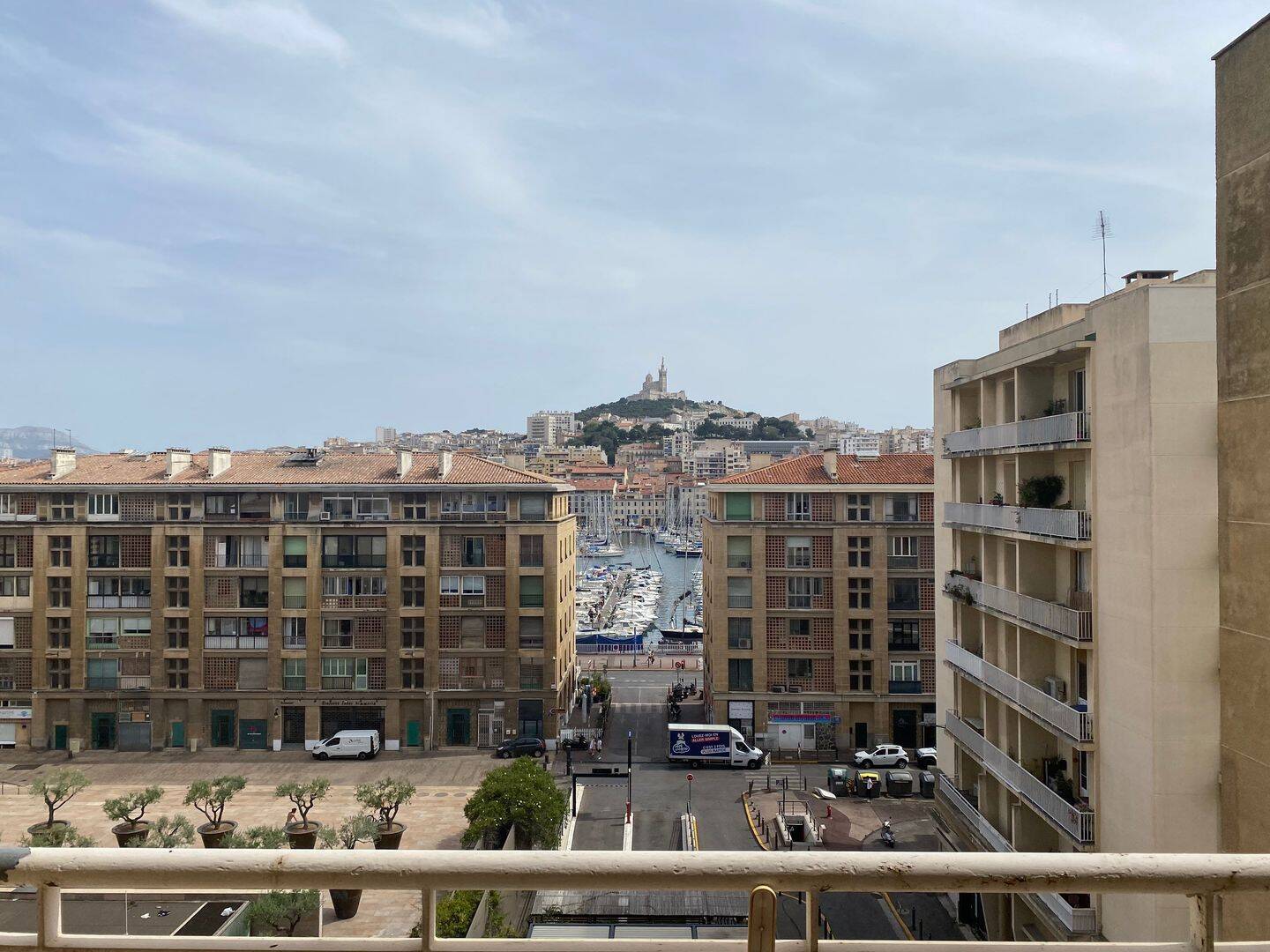Appartement 4 pièces 95 m² · à Marseille 2ème Arrondissement · 94,7 m² · 1 799 €/mois