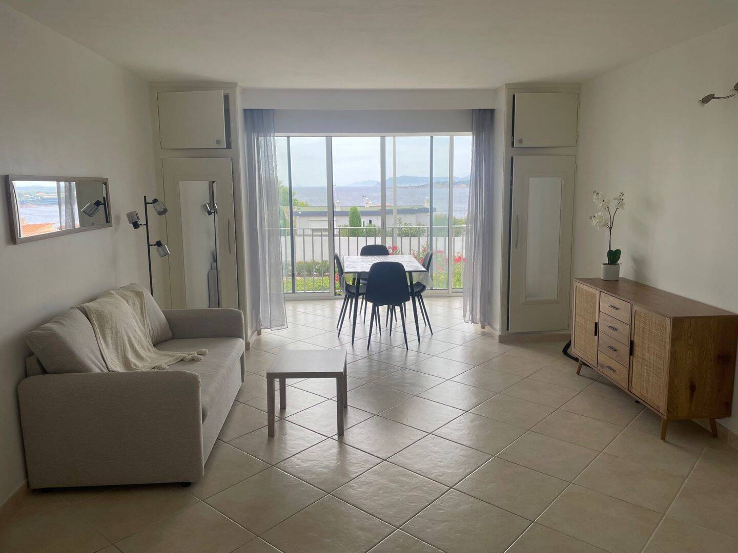 Appartement 1 pièce 40 m² · à Six-Fours-les-Plages · 39,7 m² · 850 €/mois