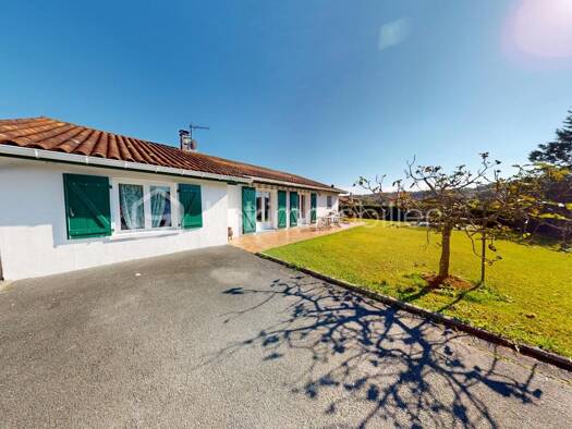 Maison de plain-pied à vendre 434 000 € 5 pièces 4 chambres 131 m² Lahonce 64990