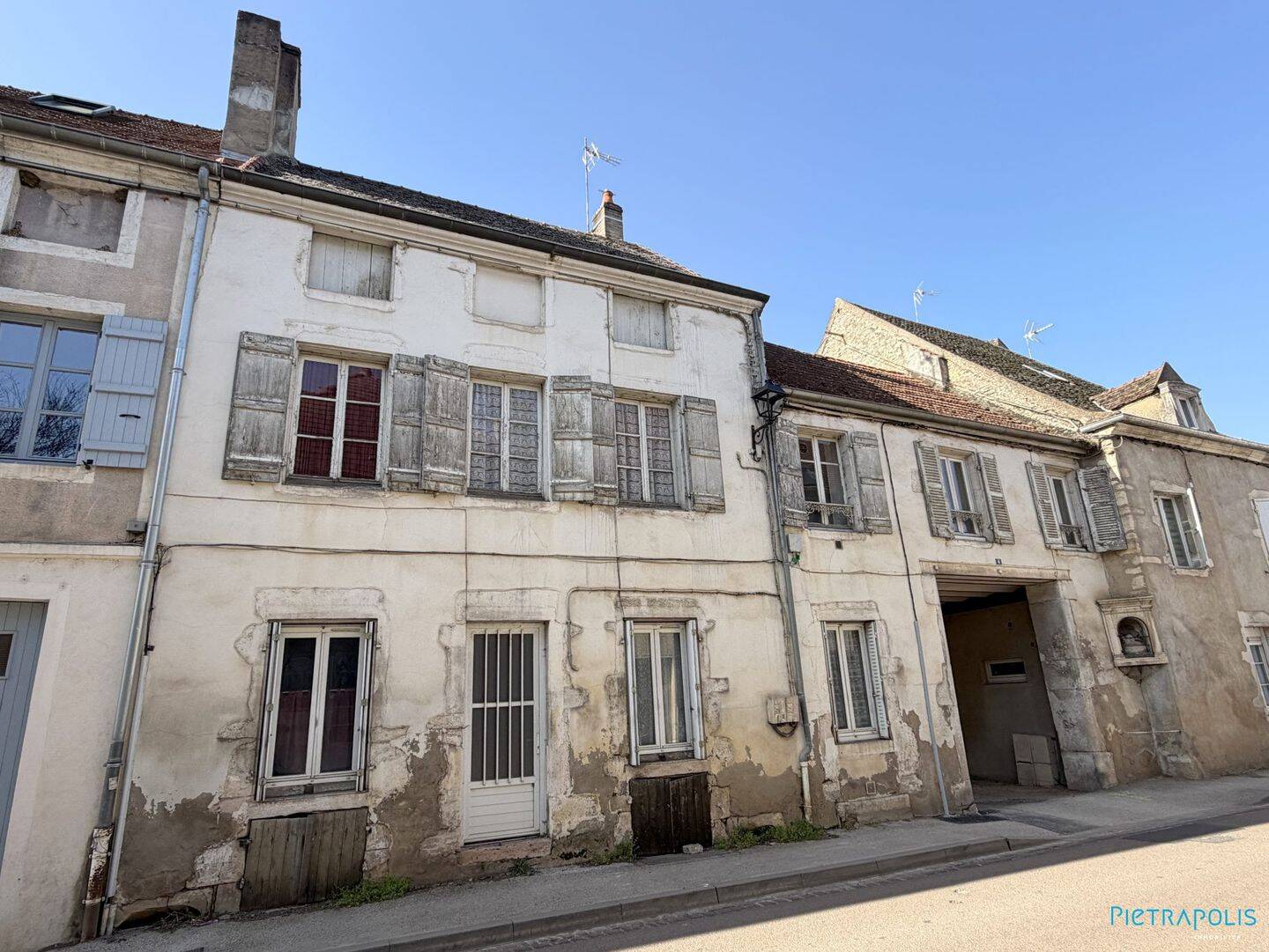 Appartement 4 pièces 93 m² · à Givry · 93,4 m² · 90 000 €