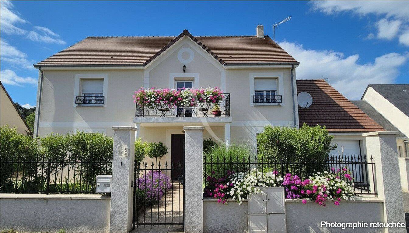 Maison 6 pièces 185 m² · à Saint-Gervais-la-Forêt · 184,9 m² · 339 150 €