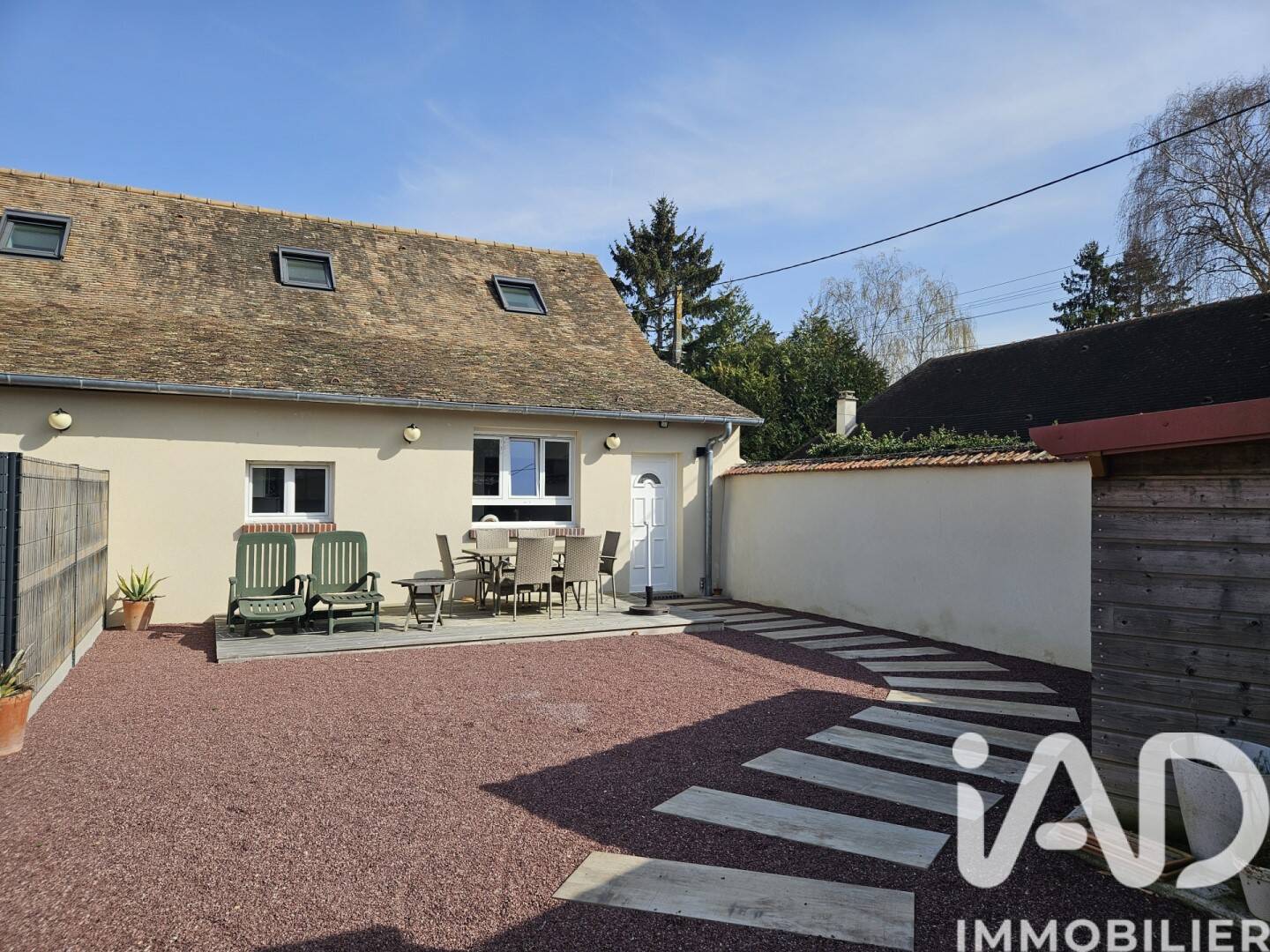 Maison 5 pièces 82 m² · à Bû · 82,3 m² · 208 000 €