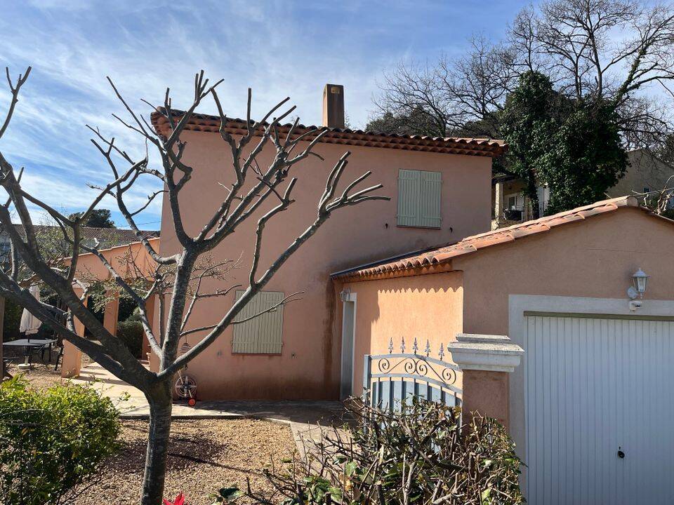 Maison 5 pièces 106 m² · à Cuers · 106 m² · 1 550 €