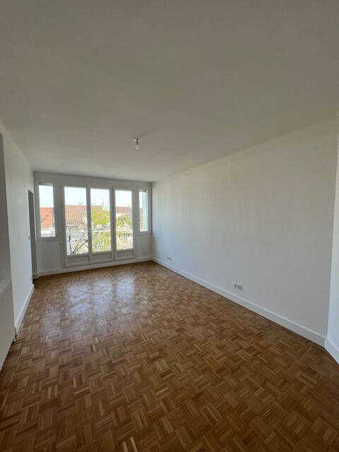 Appartement 3 pièces 55 m² · à Drancy · 54,9 m² · 1 020 €