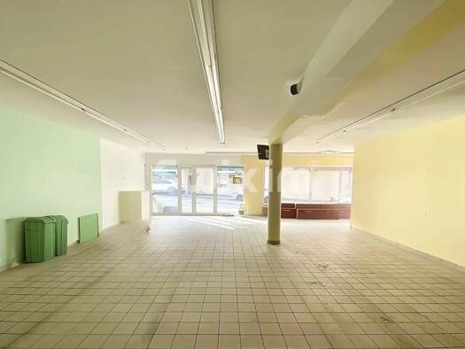 Local commercial à vendre 530 000 € 240 m² de surface de vente Thorens-Glières 74570